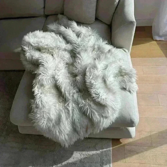 Restoration Hardware Fur White Cream Gray Throw Blanket - Picture 1 of 9